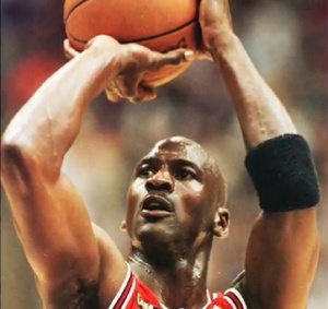 Маратонки на баскетболната легенда Майкъл Джордан бяха продадени за рекордните