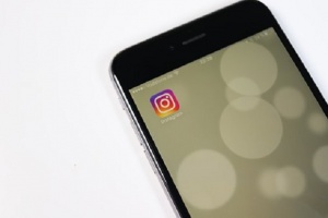 Социалната мрежа за споделяне на снимки Instagram обяви, че ще филтрира коментарите чрез