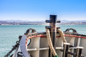 Гръцката брегова охрана е открила предупредителен огън срещу товарен кораб