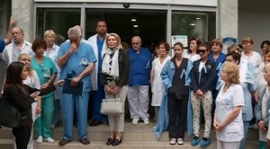 Протест на граждани срещу насилието над лекари Поводът е нападението