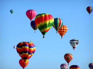 Световният рекорд за най много балони с горещ въздух беше подобрен