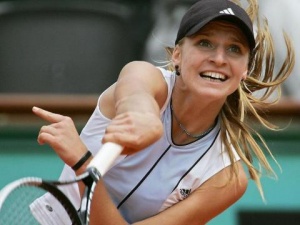 Българската тенисистка Сесил Каратанчева отпадна във втория кръг на квалификациите