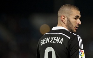 Нападателят на Реал (Мадрид) Карим Бензема ще остане верен на