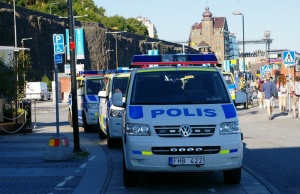 Четирима души са приети в болница след стрелба в южношведския