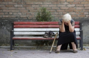 Възрастна жена от Перник е измамена със сумата от 8000 лева Приложена