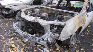 Шест автомобила пламнаха в Русе. Три от колите са напълно унищожени,