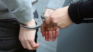 Полицай от Хасково е бил арестуван снощи при акция на