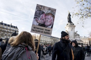 Стотици протестираха във Франция срещу предстоящото утре посещение на израелския премиер Бенямин Нетаняху и