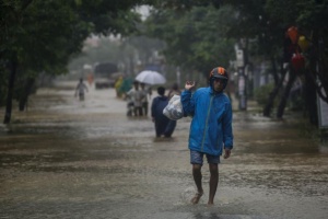 Над 650 000 души бяха евакуирани във Виетнам заради приближаването