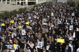 Седемдесет души арестувани за участие в антиправителствените протести в Иран