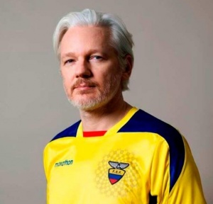 Основателят на WikiLeaks Джулиан Асанж, който се укрива в посолството