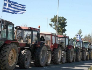 Гръцките фермери изкарват тракторите по пътищата и ще бъдат по