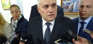 Парламентарната група на БСП за България поиска оставката на вътрешния