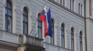 Словенският президент Борут Пахор подписа указ за провеждането на извънредни