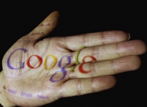 Интернет-гигантът Google възнамерява да въведе правило, което ще послужи за по-голяма прозрачност