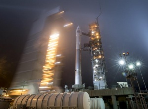 НАСА изстреля с ракета Атлас 5 от базата Ванденбърг сондата