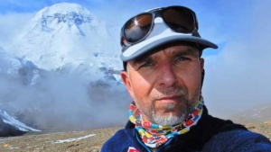 Спасителната операция по издирването на алпиниста Боян Петров ще продължи