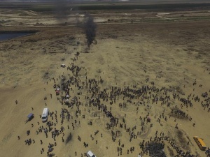 Израелската армия съобщи че нейни самолети са поразили обекти на