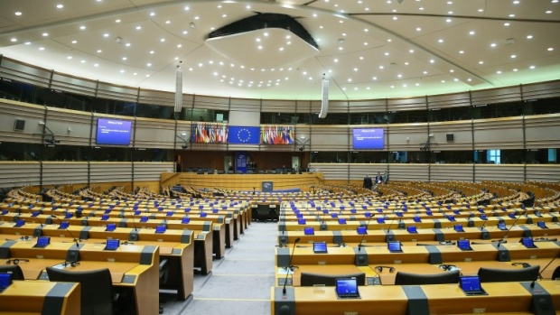 Европарламентът призова ЕС да наложи оръжейно ембарго на Саудитска Арабия
