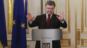 Президентът на Украйна Петро Порошенко пристига на визита в Сърбия