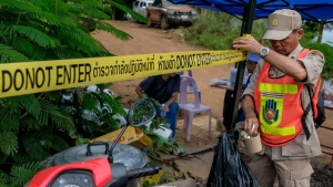 Всички 12 деца които бяха блокирани в пещера в Тайланд