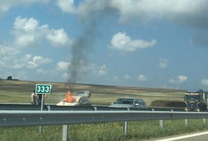 Лек автомобил се запали на 333 ти км на Автомагистрала Тракия