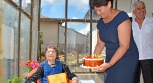 Станка Димитрова от харманлийското село Надежден, днес навърши 104 години.