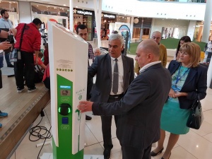Заместник министър Николай Кънчев откри и разгледа ELECTRO MOBILITY EXPO 2018