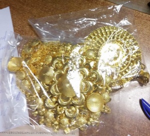 Контрабандни златни накити откриха митническите служители при проверка на лек