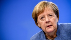 Германският канцлер Ангела Меркел заяви че напуска извънредната среща на