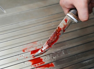 17 годишно момче от Исперих е намушкано с нож в корема