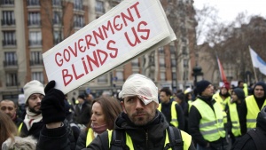 В Париж започна шествие на жълтите жилетки в подкрепа на