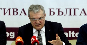 Председателят на ПП АБВ Румен Петков изрази безпокойство по повод