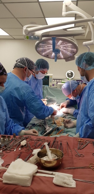 Лекари от Пирогов спасиха дете с много рядка аномалия Шефът