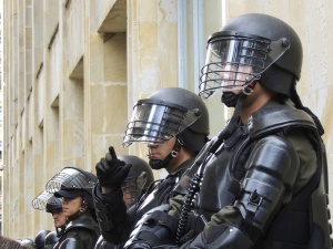 Осем лица от Балканите са арестувани при мащабна антитерористична акция