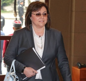 Соцлидерката Корнелия Нинова е подала оставка пред Национналния съвет на