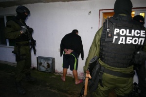 Служители на специализираният отдел Киберпрестъпност“ при ГДБОП задържаха 10 български
