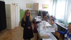 Десислава Иванчева оспорва законността на избора за евродепутати на Атидже