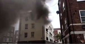 Мощен пожар в жилищна сграда в централната част на Париж