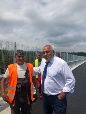 Министър председателят Бойко Борисов инспектира строително ремонтните дейности на виадуктите на автомагистрала