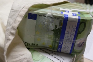 Недекларирани 110 000 евро откриха митническите служители от ГД Митническо разузнаване