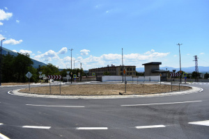Завърши изграждането на кръговото кръстовище на Подбалканския път I 6