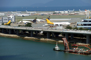 Заради планираните протести на международното летище на Хонконг властите ограничиха