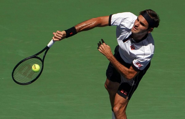 Живат легенда на тенис  Роджър Федерер който все още мачка