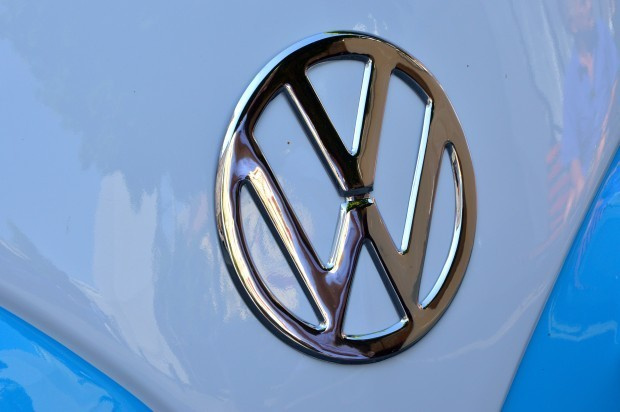 За да осигури договора за новия завод на Volkswagen България