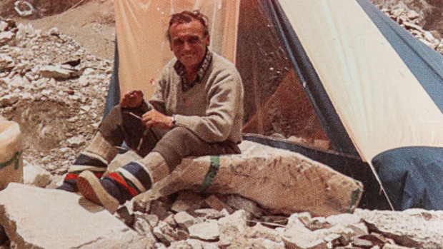 На 86 години почина Аврам Аврамов легендарният алпинист който поведе
