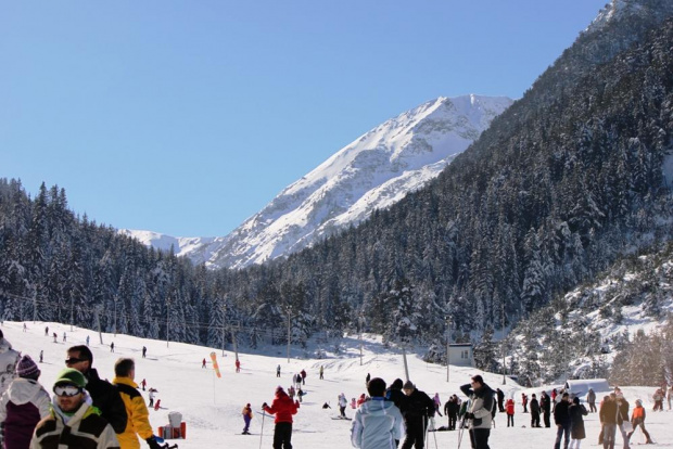 След като вчера беше открит в Пампорово днес откриват ски