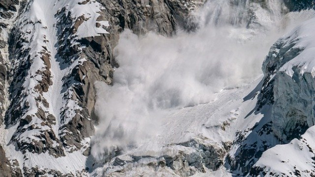Нова лавина причини смъртта на скиор в Доломитите който стана
