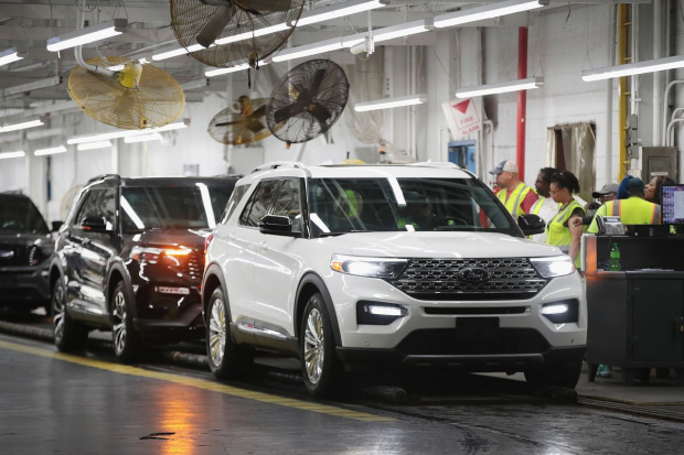 General Motors Ford и Fiat Chrysler спират производството до края на