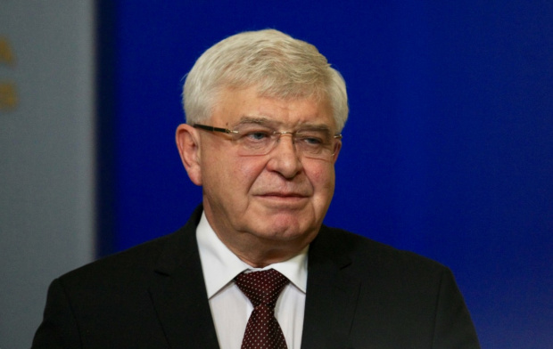 Здравният министър Кирил Ананиев издаде заповед с която удължава срока